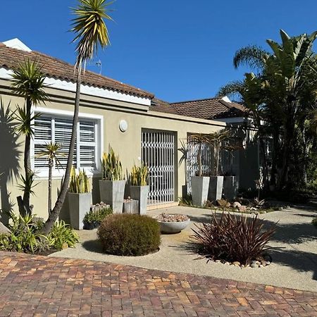 Plett57 - Self Catering - Room No2 เพลตเตนเบิร์กเบย์ ภายนอก รูปภาพ